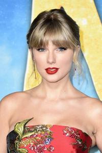 Taylor Swift Performs In Concert taylor swift wallpaper