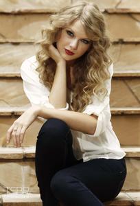 Taylor Swift singing in a neon orange dress taylor swift wallpaper