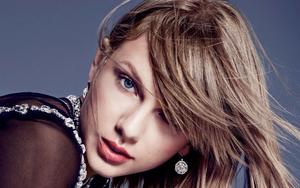 Taylor Swift walks the runway, living out her own personal fashion show taylor swift wallpaper