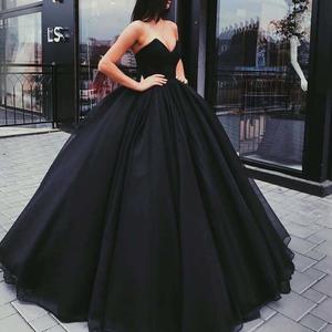 The Beauty of Black black wallpaper