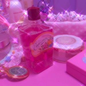 The Cliché Y2K Aesthetic y2k aesthetic wallpaper