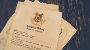 The iconic Hogwarts letter that Harry Potter received harry potter wallpaper