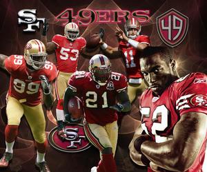 The legendary San Francisco 49ers in action Wallpaper