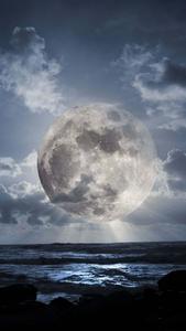 The Moon iPhone: Illuminating Technology the moon iphone wallpaper