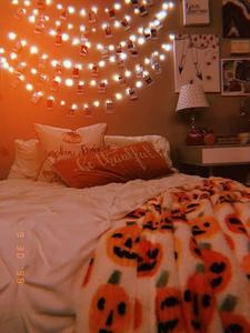 The perfect Autumn scene, taking in all the beauty of the season fall aesthetic wallpaper