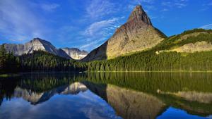 The Rocky Mountains in their awe-inspiring glory. 8k wallpaper