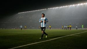 The Star of the Pitch: Messi messi wallpaper