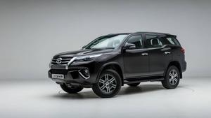 Toyota Fortuner Attitude Black Model toyota fortuner wallpaper