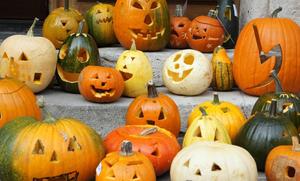 Trick-or-treating just got spookier with this eerie autumn decoration! halloween wallpaper