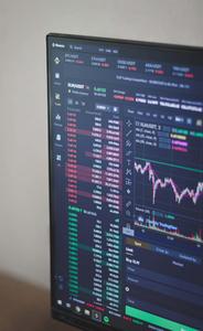 Turn your trading ideas into profits trading wallpaper