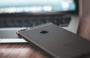 Upgrade Your Computing Experience with the Powerful Macbook Pro macbook pro wallpaper