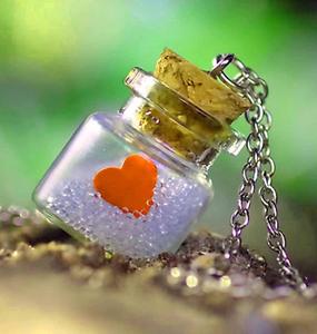 WhatsApp DP Heart Jar whatsapp dp wallpaper