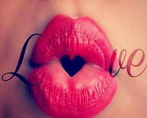 WhatsApp DP Heart Lips whatsapp dp wallpaper