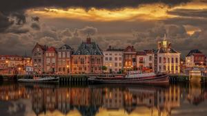 Windows 11 4K River Houses windows 11 4k wallpaper