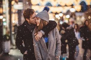 Winter Couple Romance Picture winter wallpaper