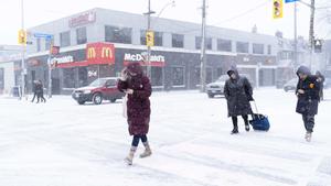 Winter Pedestrian Picture winter wallpaper