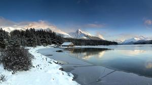 Winter Wonderland landscape wallpaper