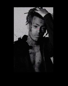 Xxxtentacion PFP Brushing Hair xxxtentacion pfp wallpaper