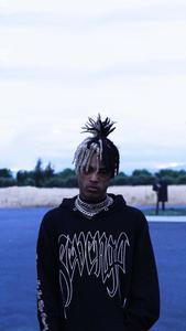 Xxxtentacion PFP Standing xxxtentacion pfp wallpaper