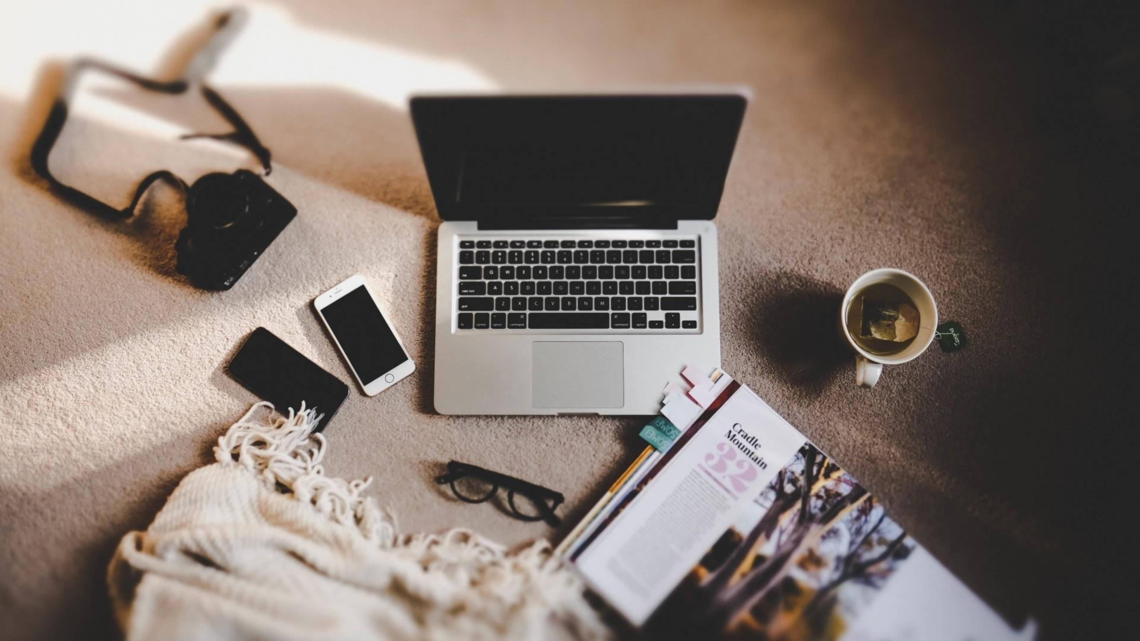 4K Laptop Blogger's Flat Lay — 3840x2160 wallpaper