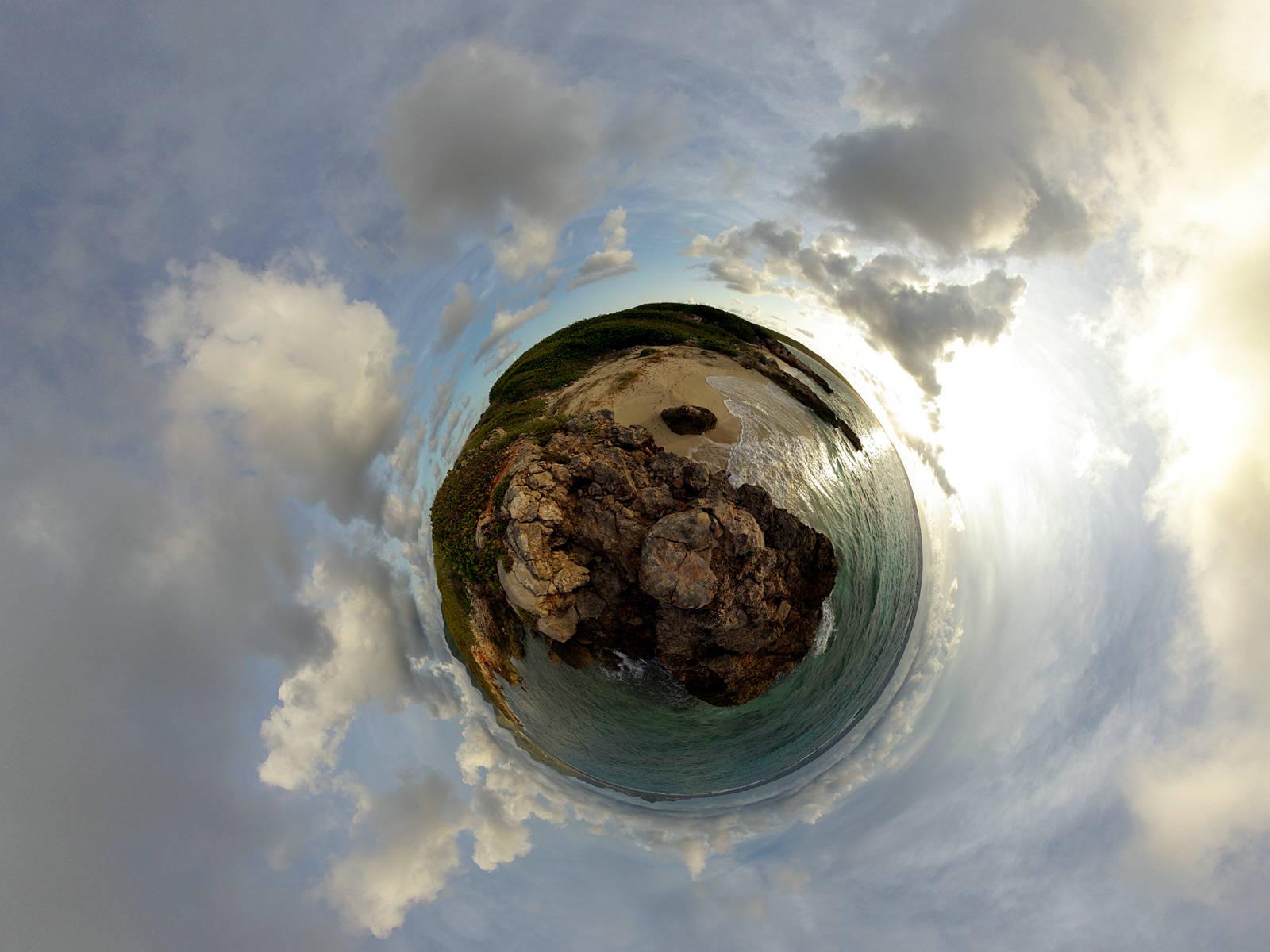 4k Nature Beach In A Ball — 1600x1200 wallpaper
