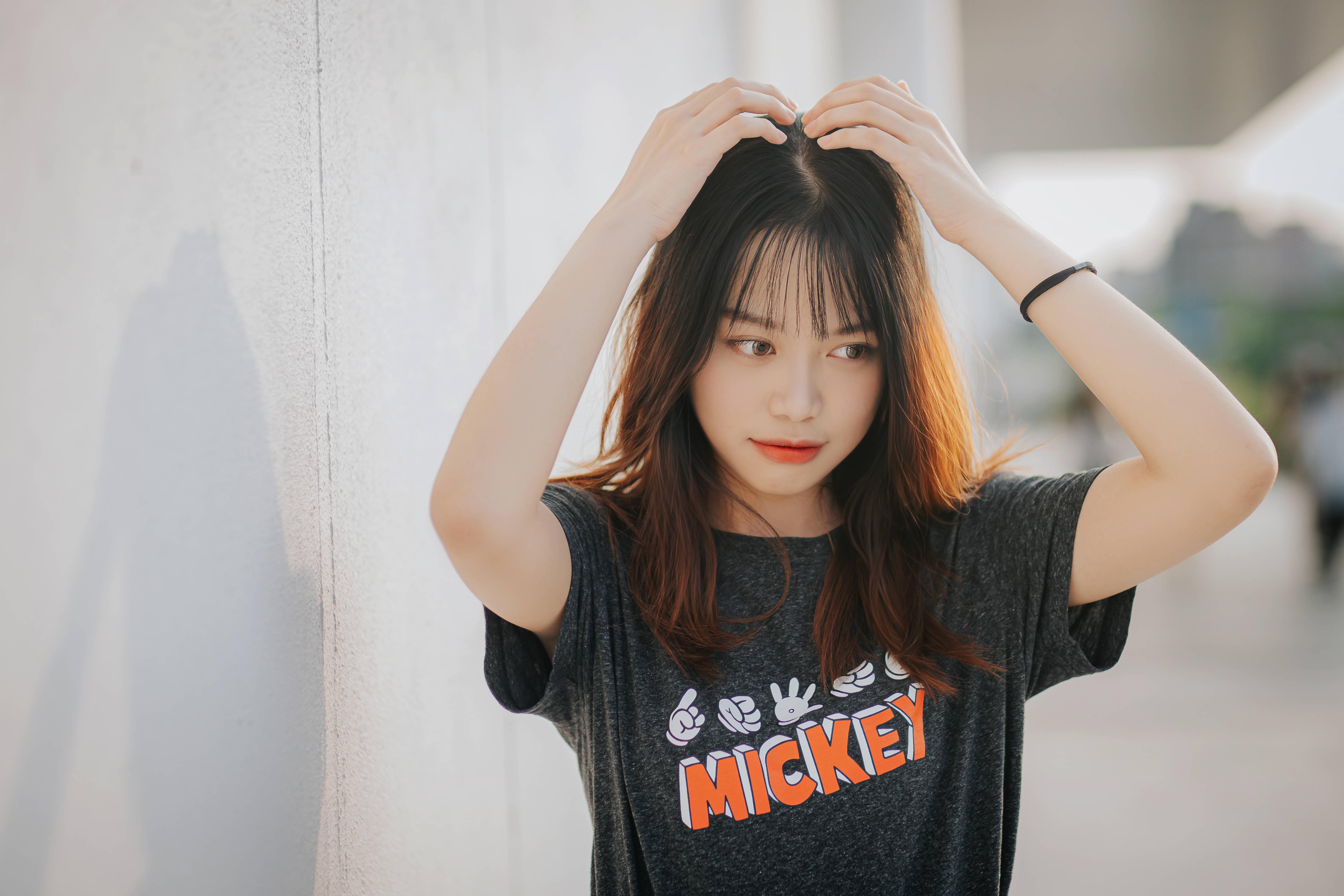 A Beautiful Asian Girl Posed for the Camera — 5195x3463 wallpaper