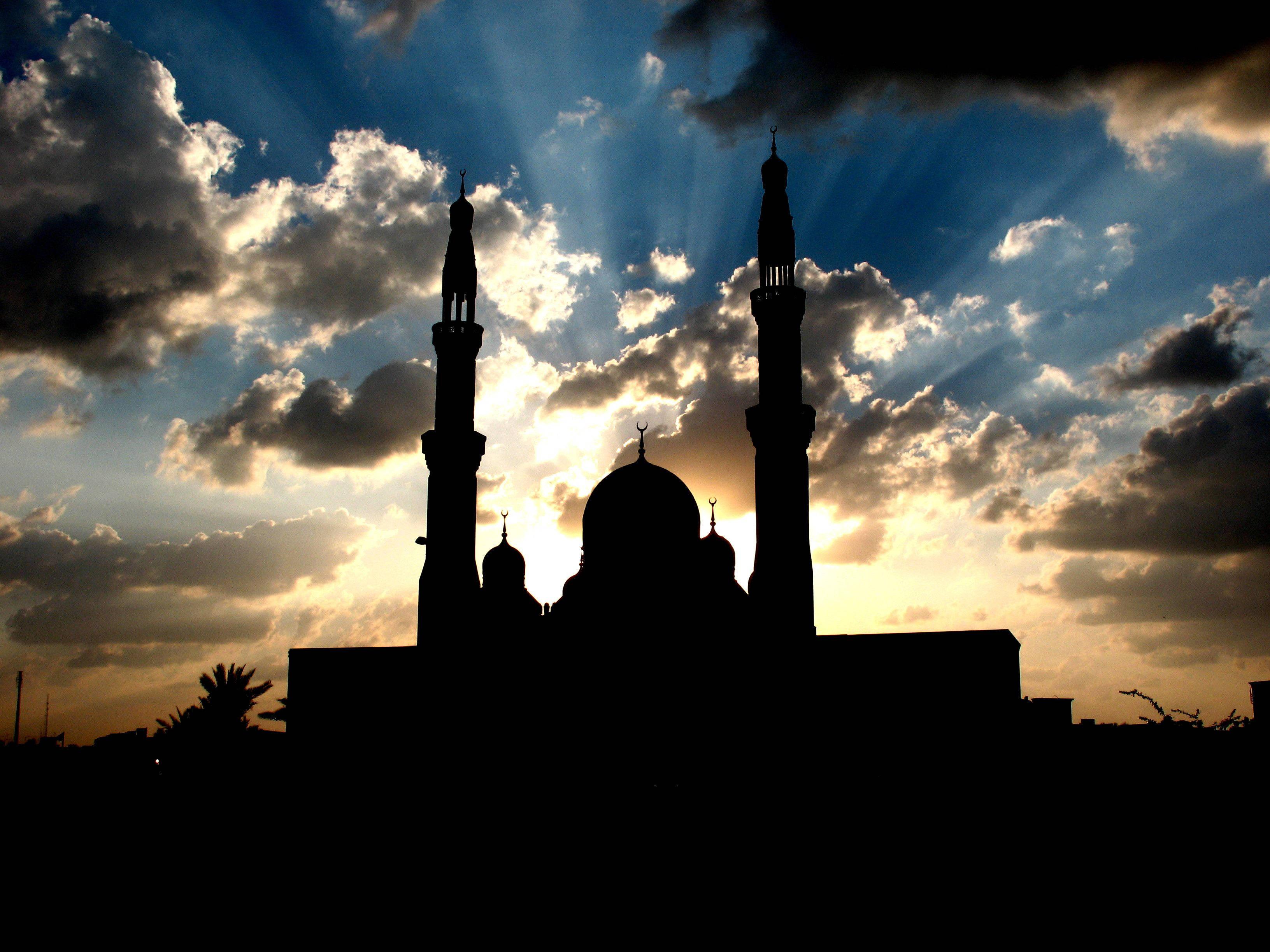 A beautiful nighttime silhouette of an Islamic mosque. — 3264x2448 wallpaper