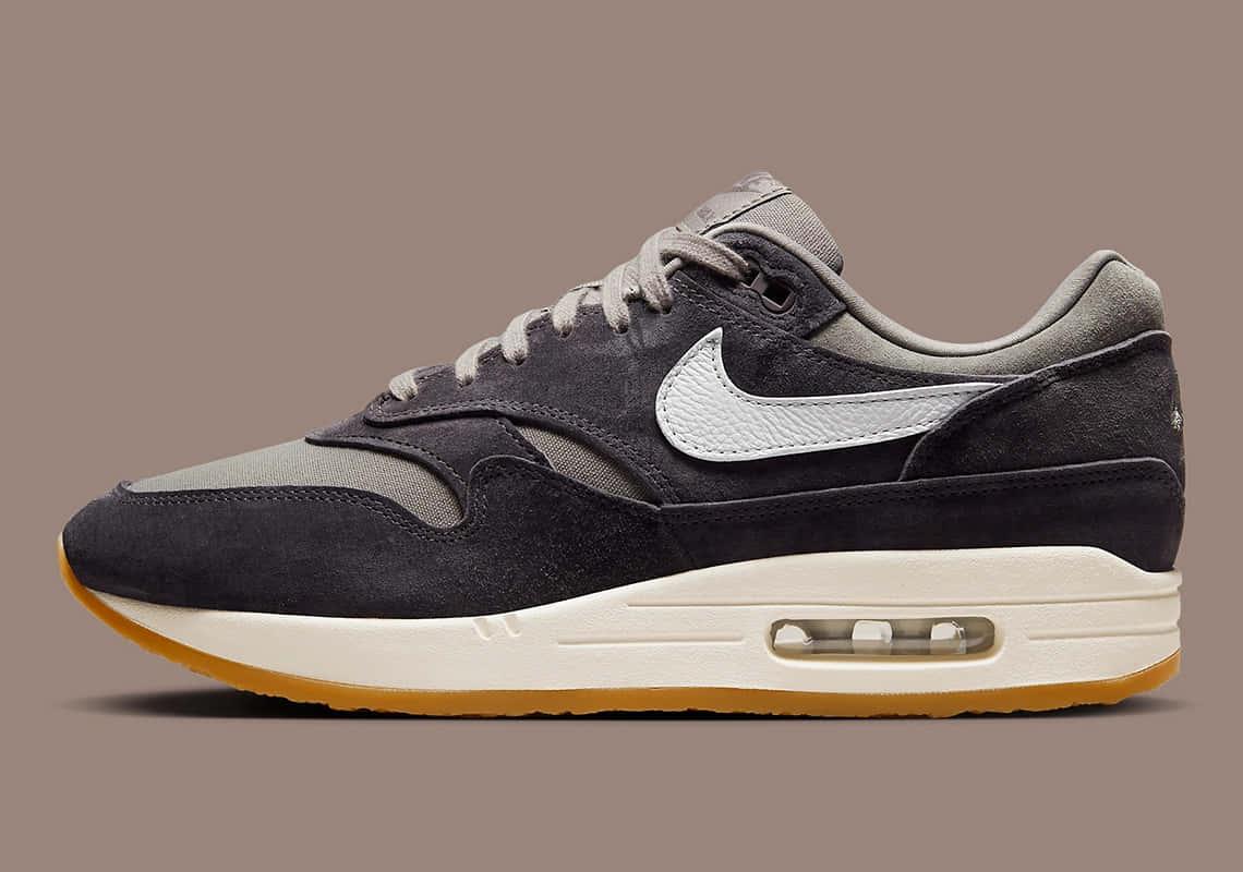 A Classic and Iconic Swoosh Logo — 1140x800 wallpaper