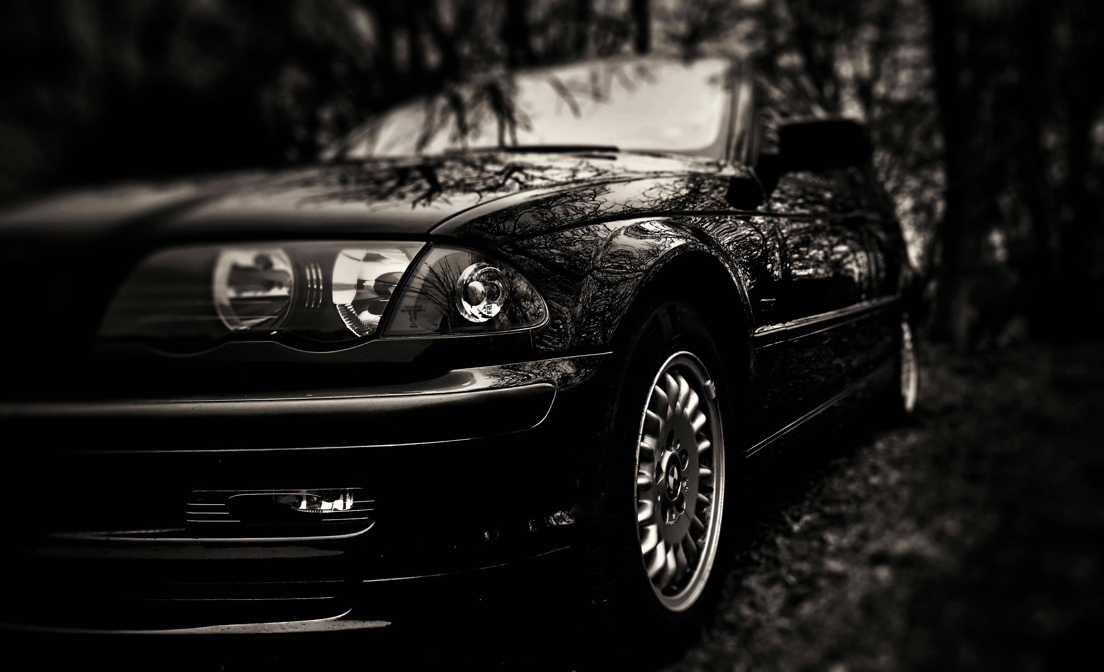A Reflecive Brand-New Black Car — 3548x2160 wallpaper