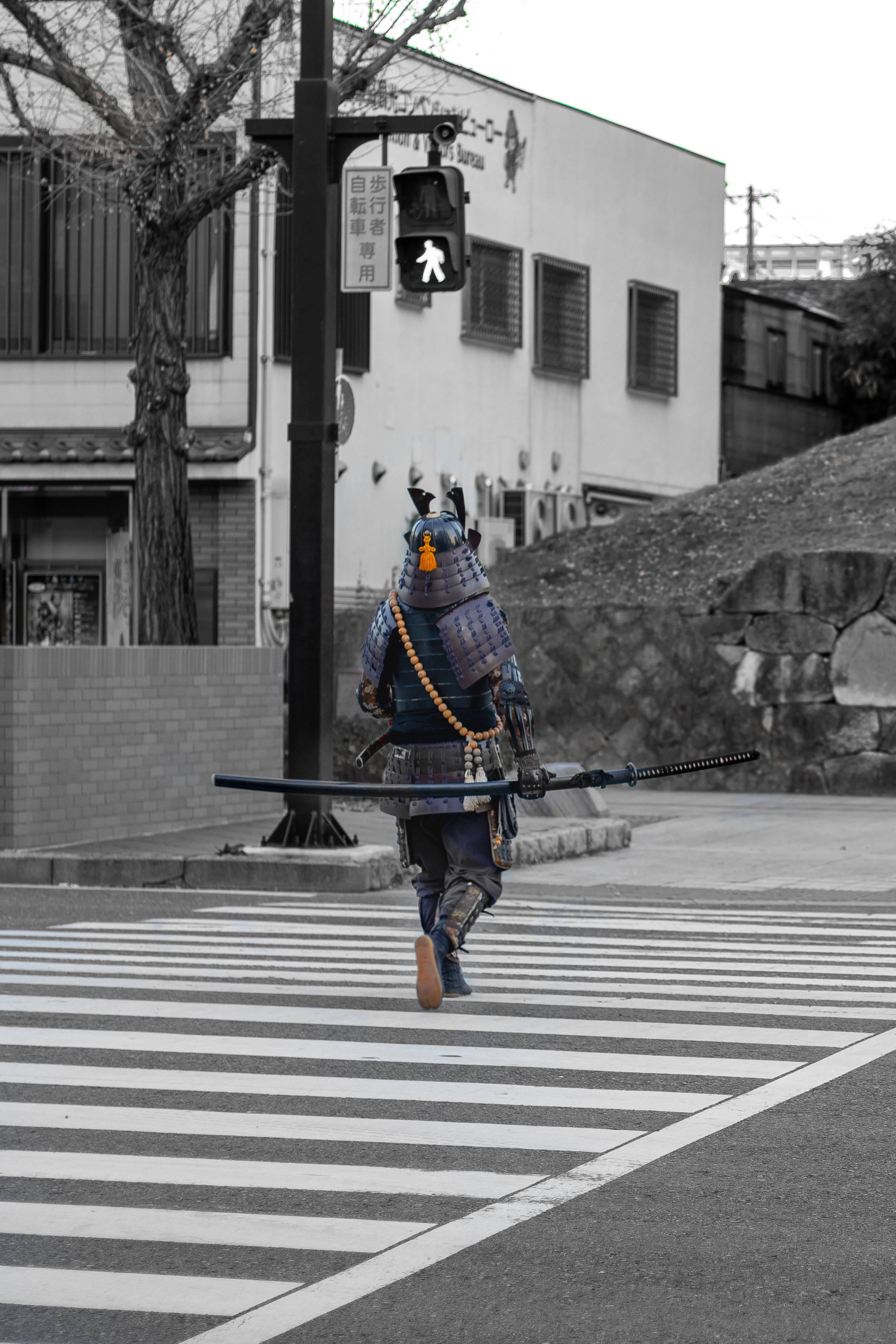 A Samurai Walks the Streets — 2628x3942 wallpaper