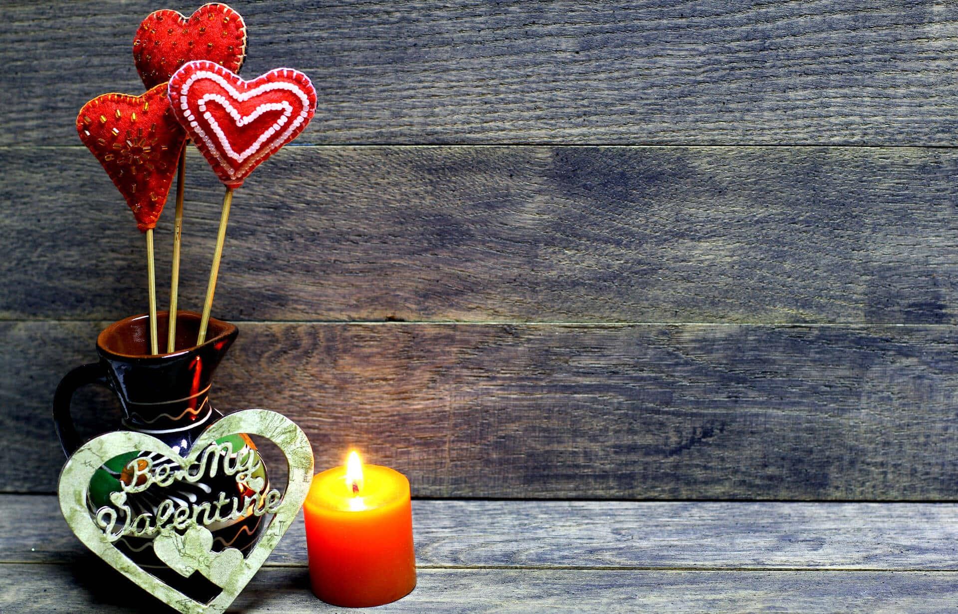 A special moment of love shared between two people — 1919x1230 wallpaper