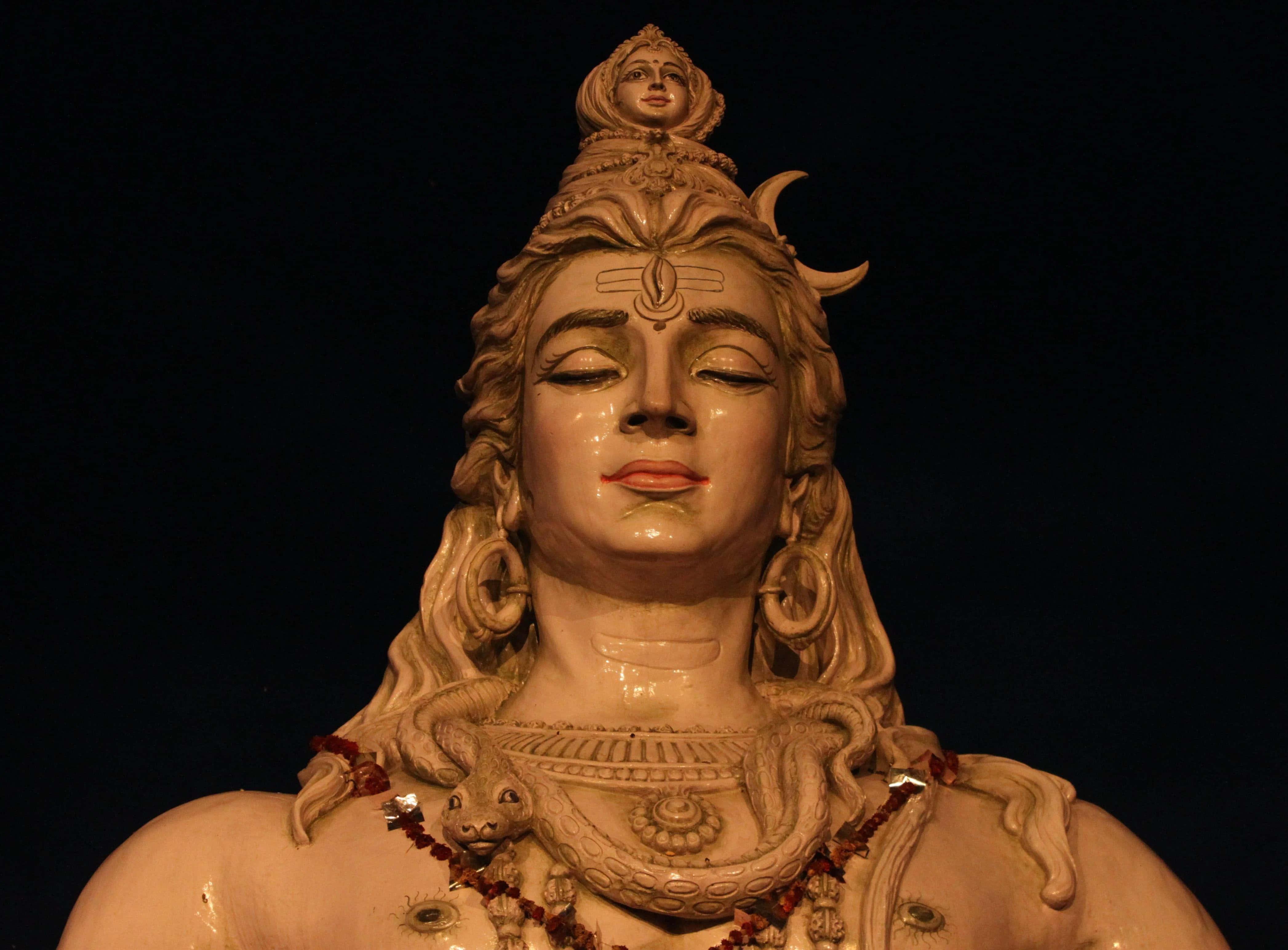 a statue of lord shiva with long hair — 4187x3089 wallpaper
