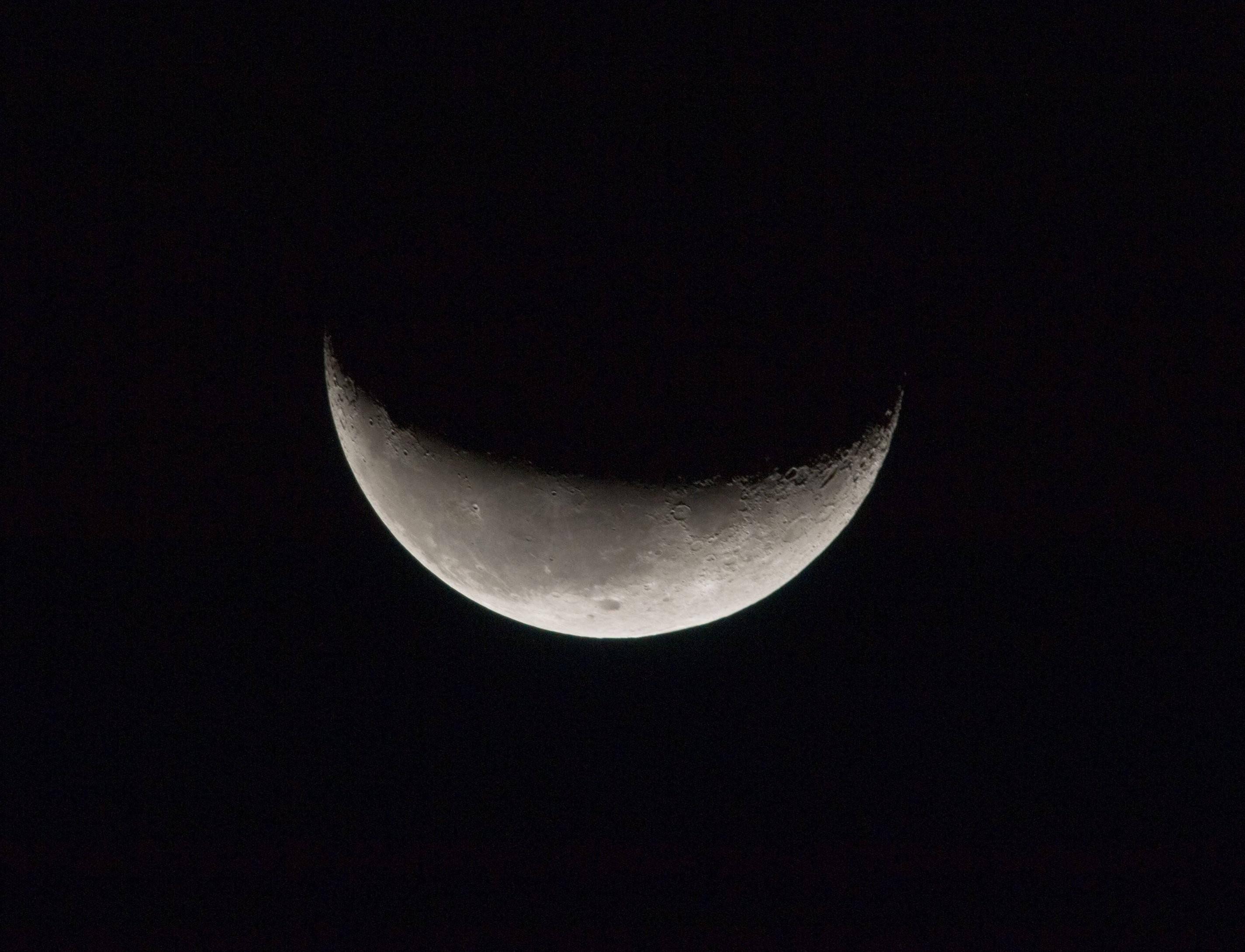 A stunning view of a Dark Moon — 2850x2180 wallpaper