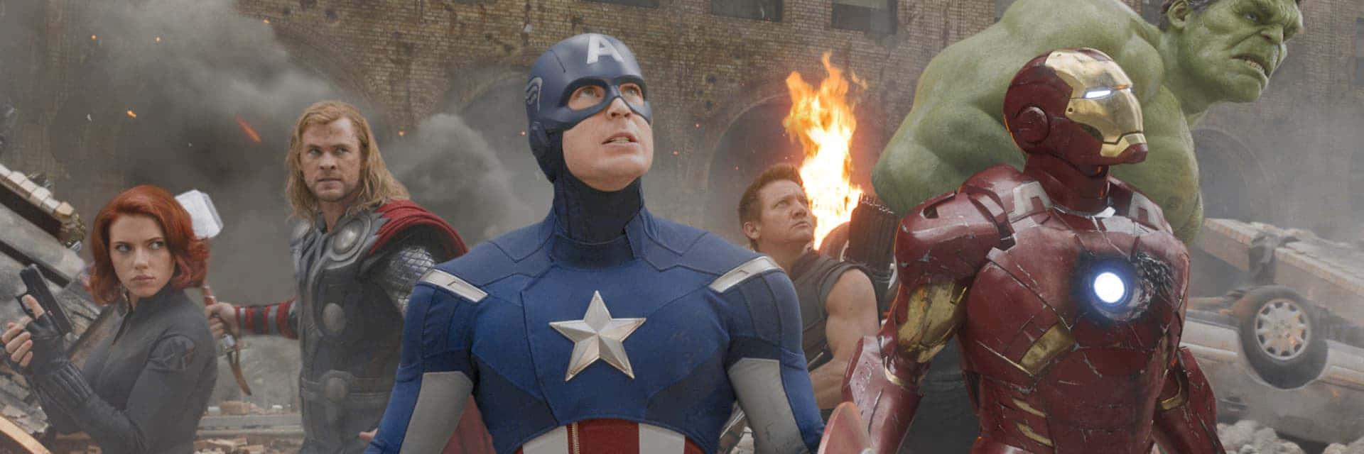 A team of Avengers join forces and collaborate to save the world — 1920x640 wallpaper