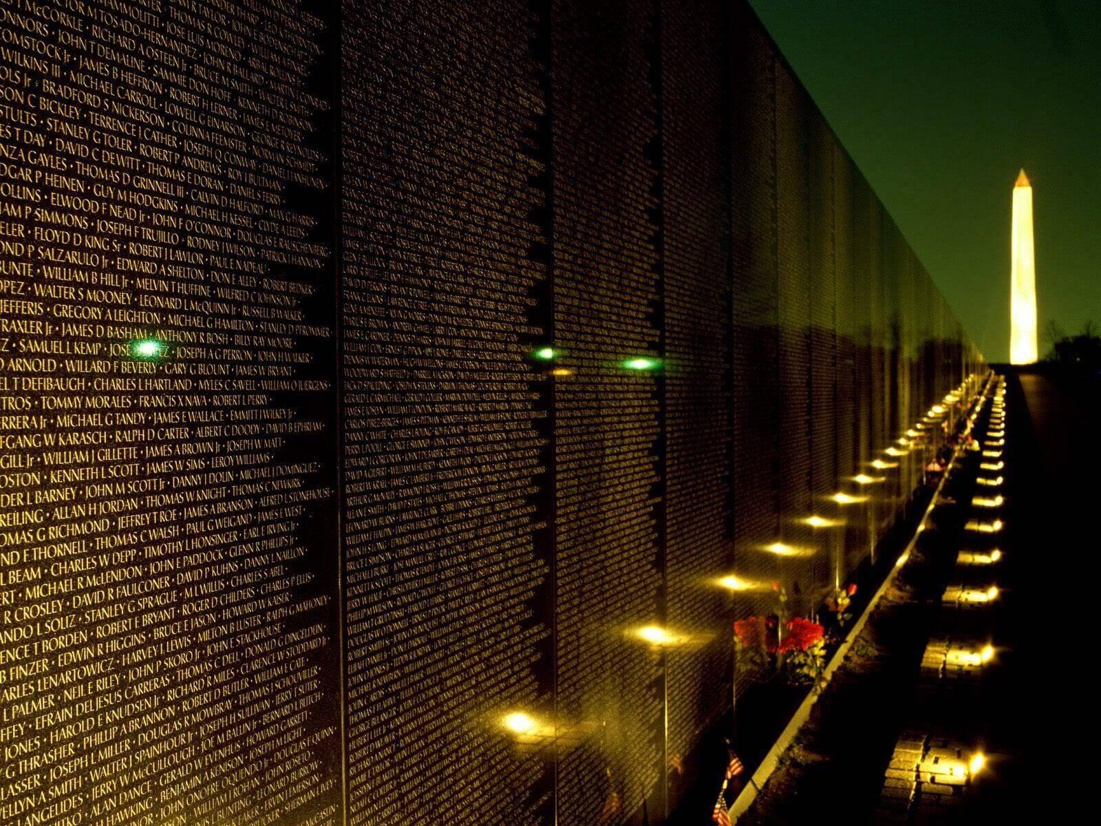 A veteran pays his respects at the Vietnam Veterans Memorial during a Memorial Day ceremony. — 1600x1200 wallpaper