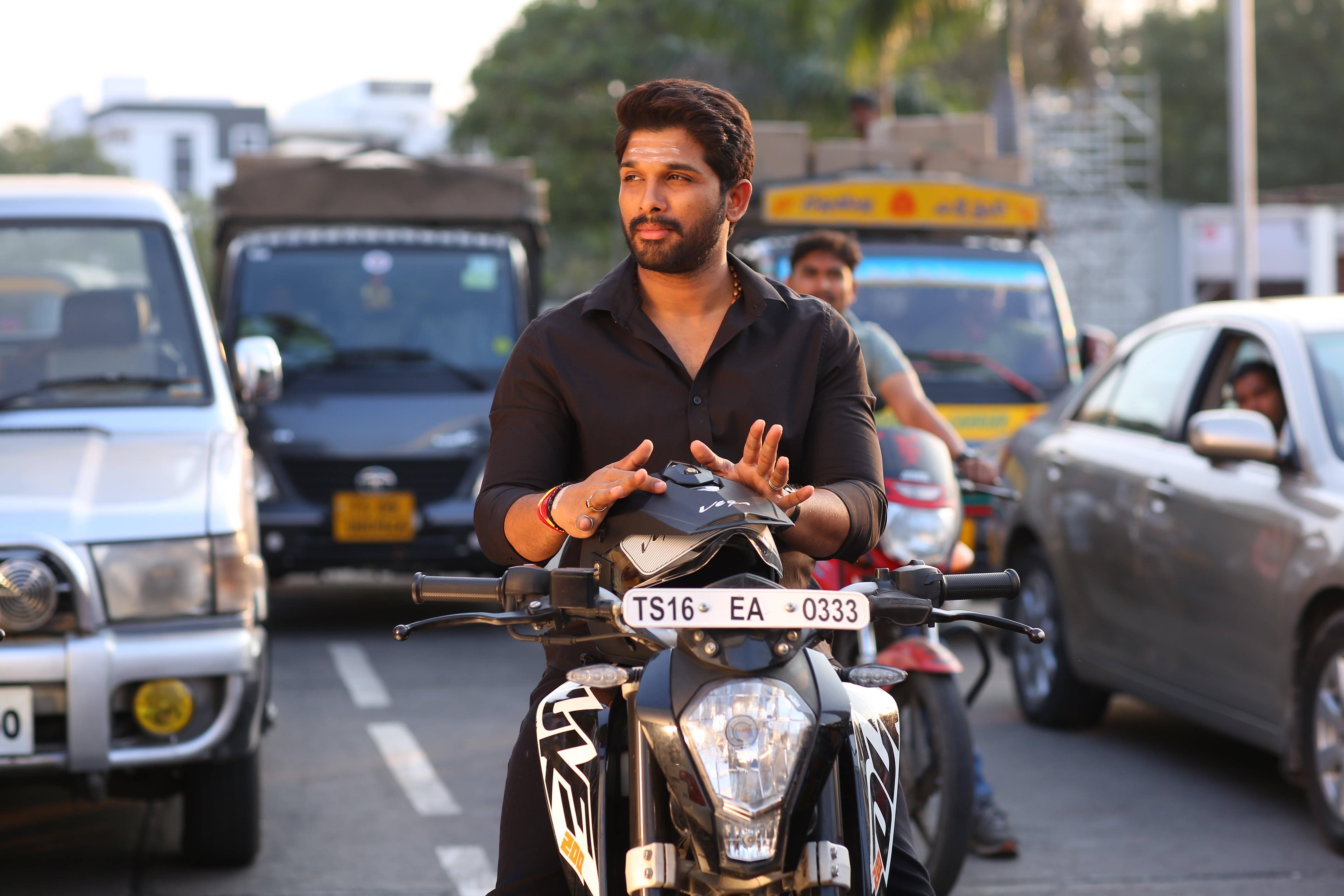 Allu Arjun HD Motorcycle Film Scene — 5760x3840 wallpaper