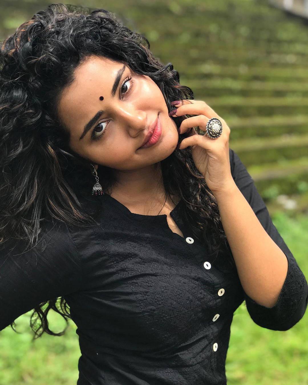 Anupama Parameswara Black Blouse — 1080x1350 wallpaper