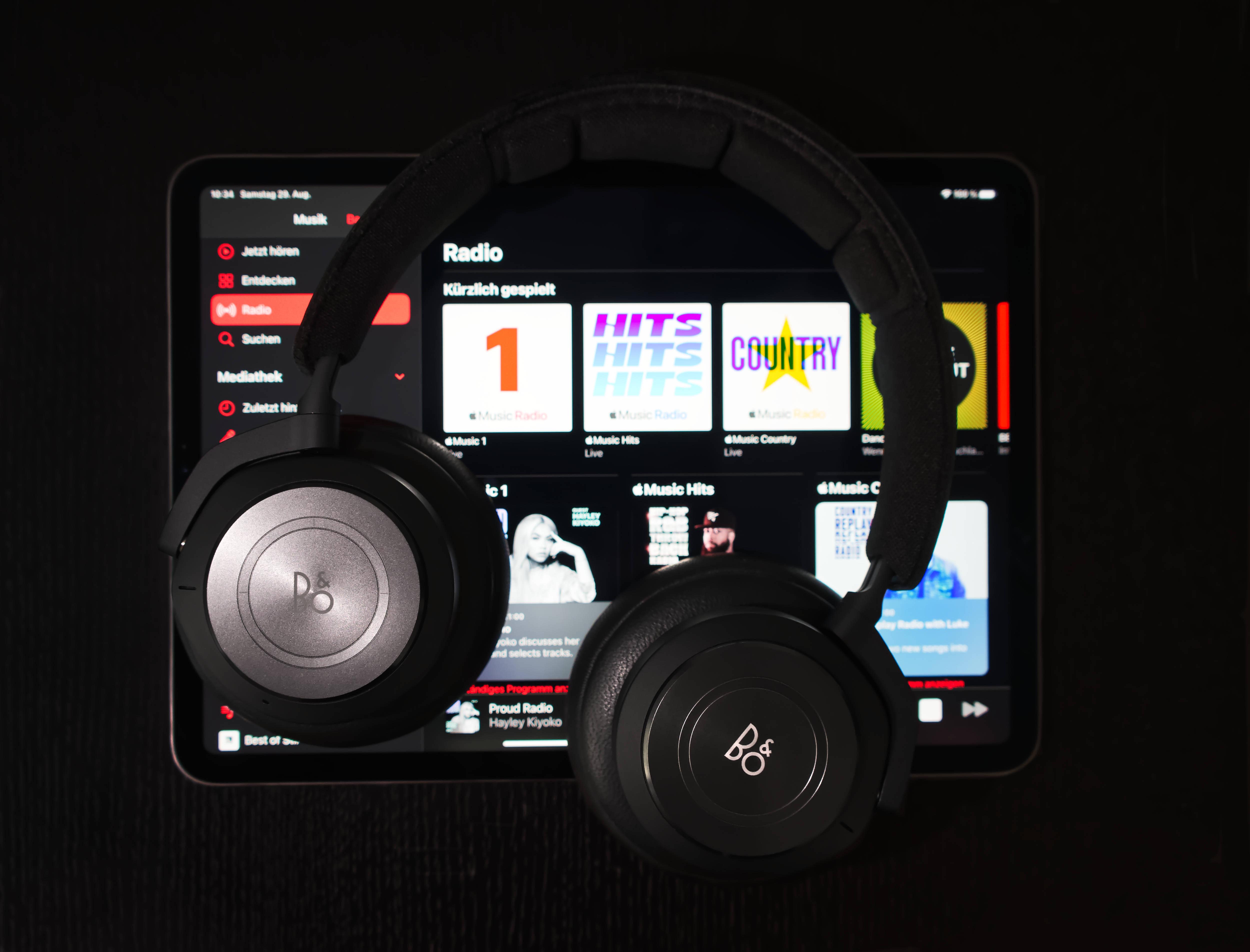 Apple iPad Pro With Headphones — 5000x3808 wallpaper