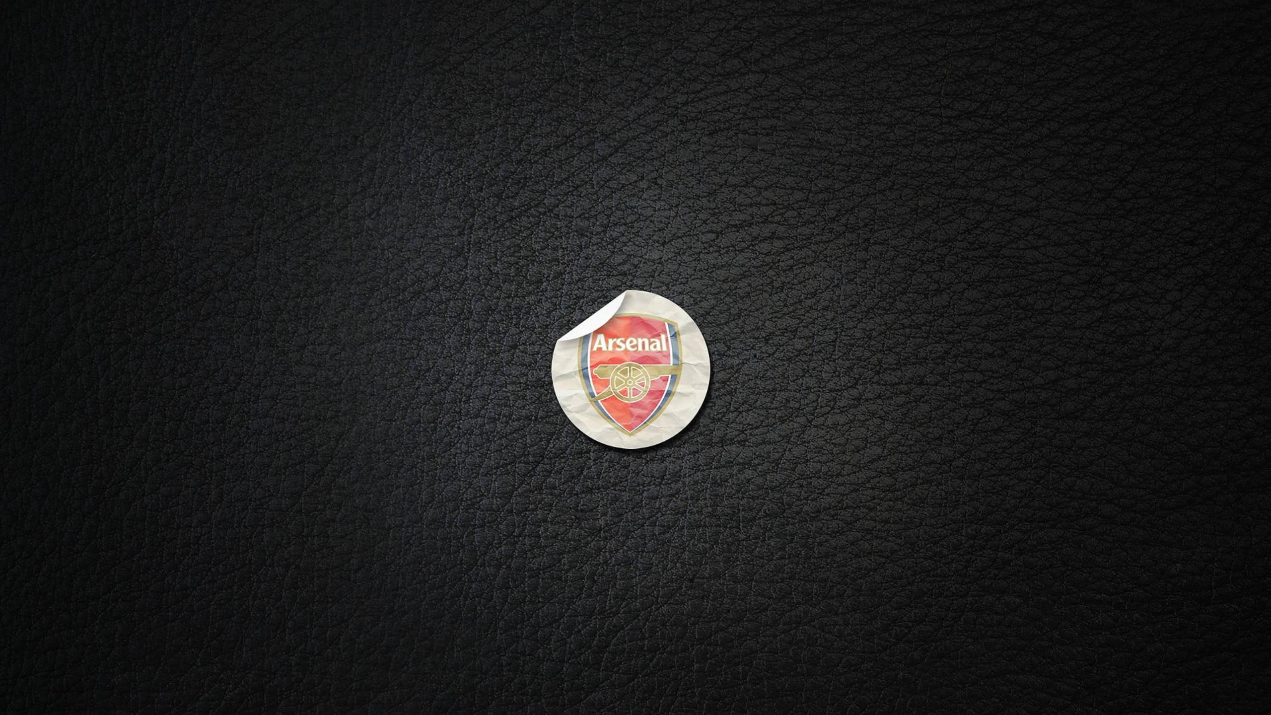 Arsenal Logo Sticker — 2560x1440 wallpaper