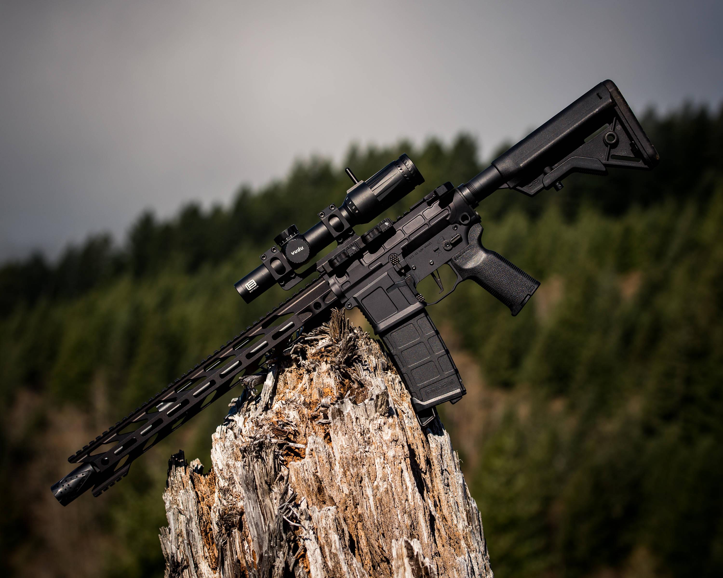 Assault Rifle On Brown Wood — 3000x2400 wallpaper