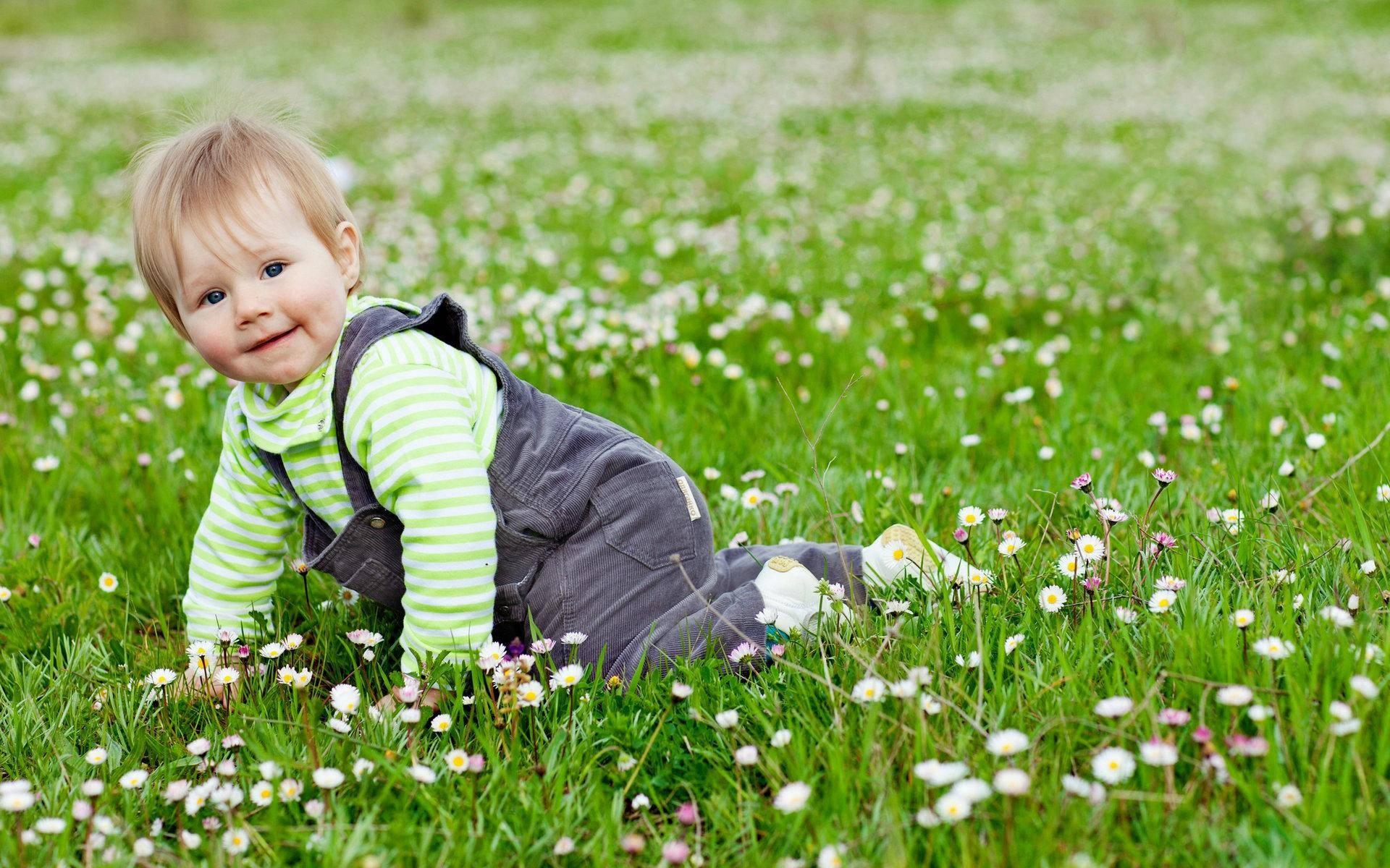 Baby Boy Crawling On Flower Field — 1920x1200 wallpaper