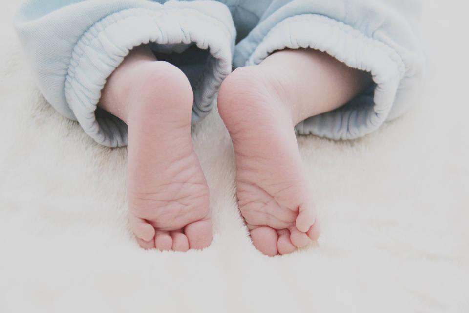 Baby Boy In Blue Pyjamas — 960x640 wallpaper