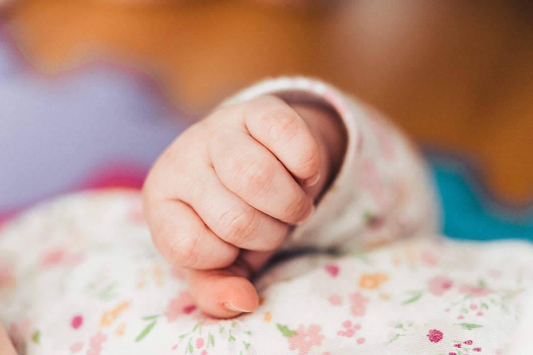 Baby Boy With Tiny Hand — 1080x720 wallpaper