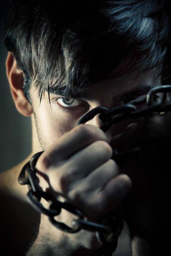Bad Boy With Chain On Hands — 564x846 wallpaper