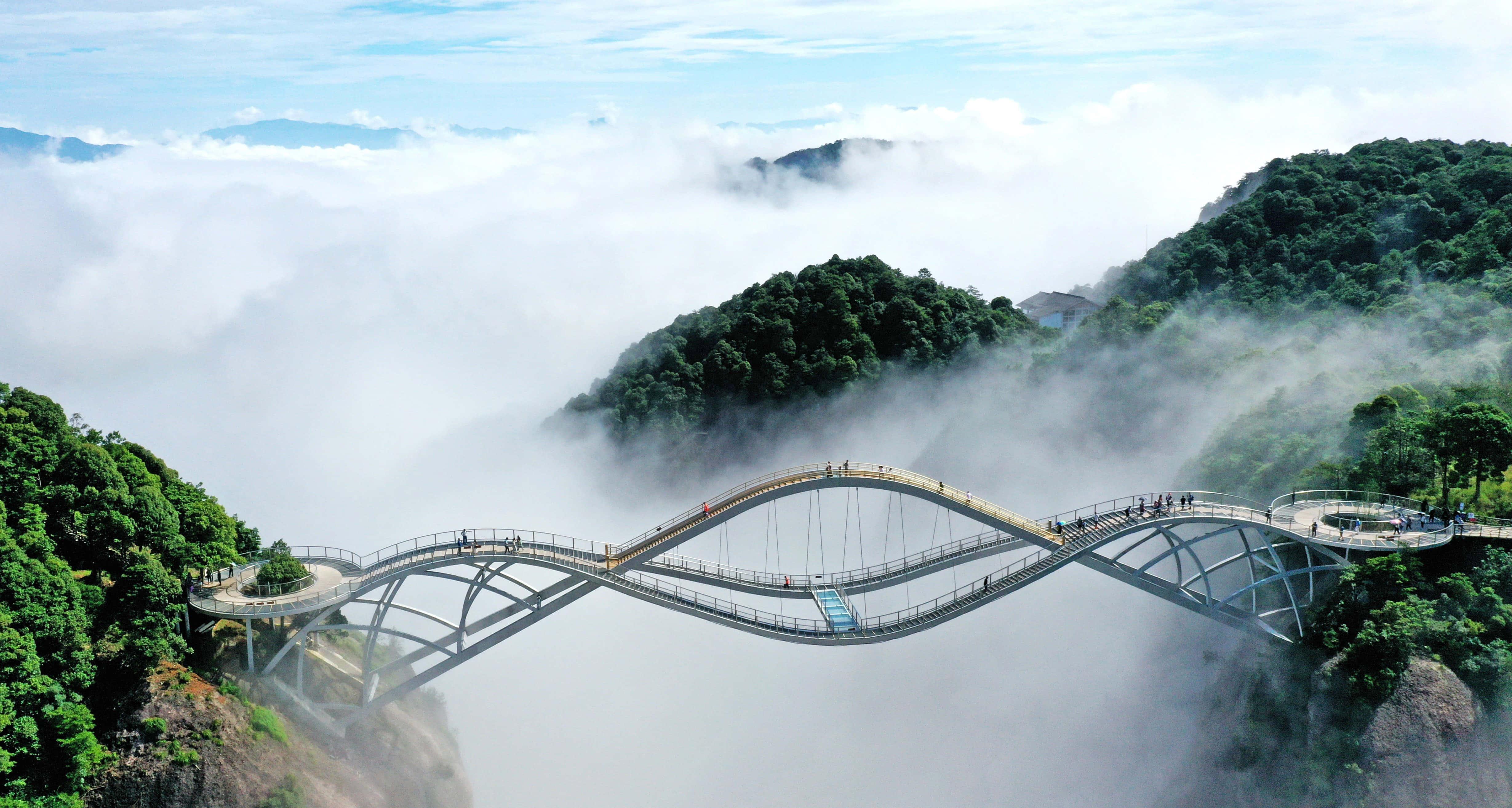 Beautiful Glass Bridge Picture — 4915x2627 wallpaper