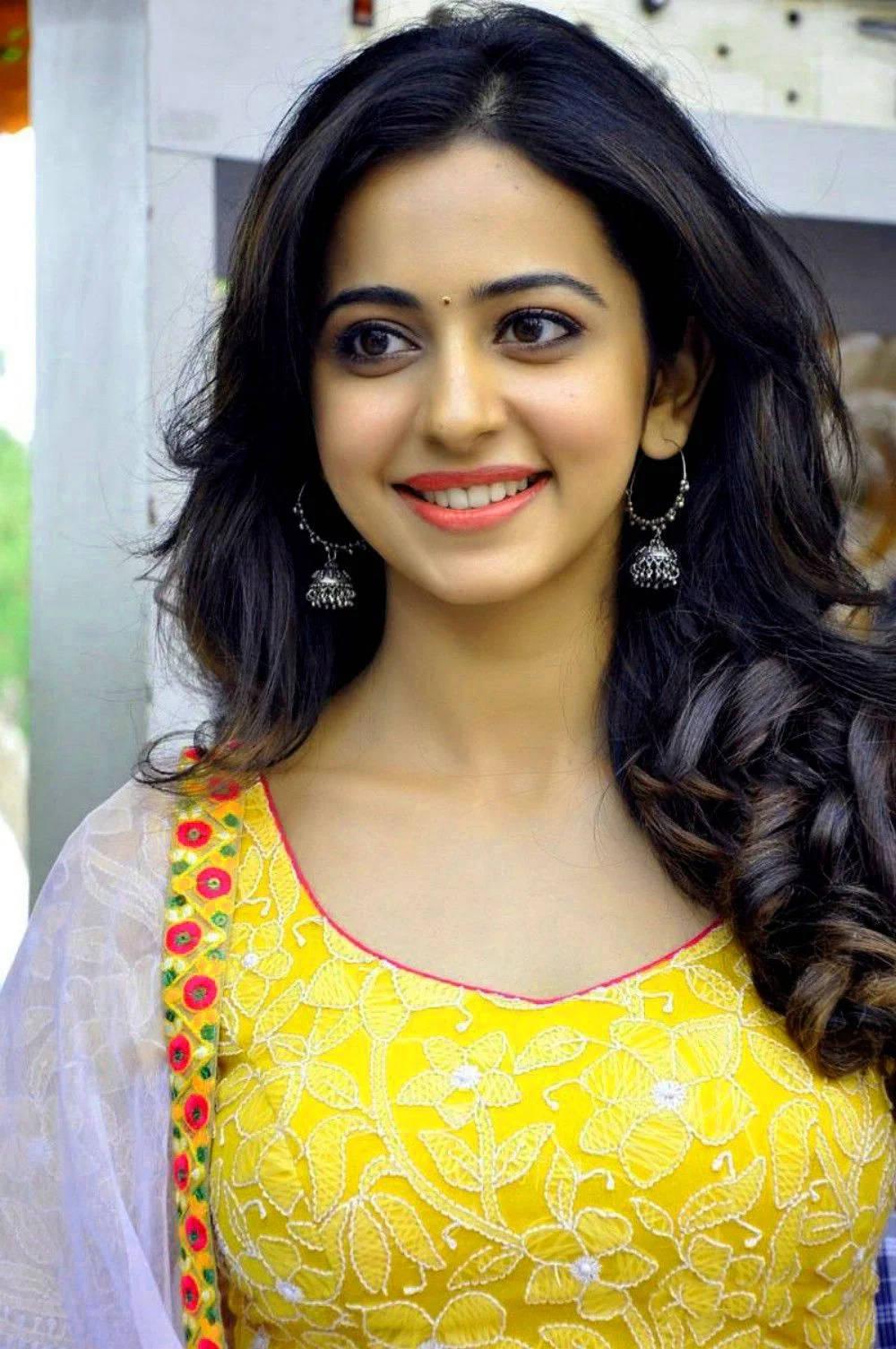 Beautiful Heroine Rakul Singh — 1000x1505 wallpaper