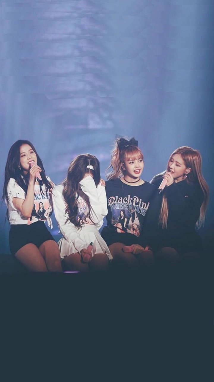 Blackpink Cute Stage Candid Shot — 720x1280 wallpaper