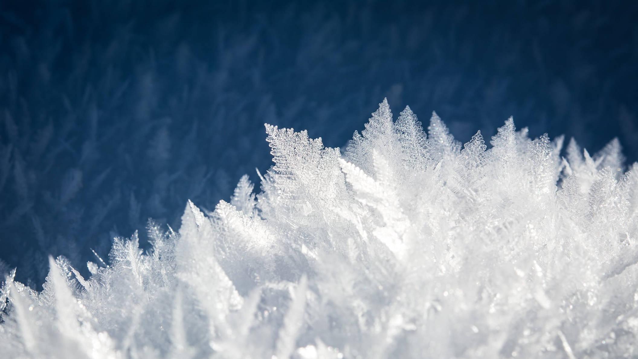 Blue Aesthetic Snow Crystals — 2112x1189 wallpaper