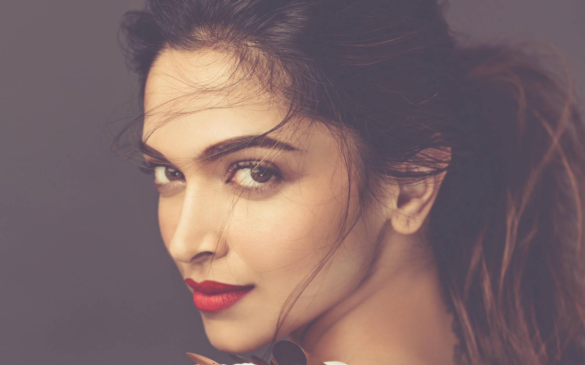 Bollywood Deepika Padukone Close-Up — 1920x1200 wallpaper
