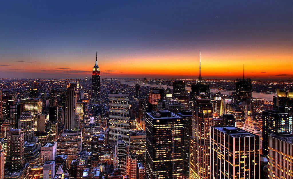 Breathtaking View of Manhattan Skyline — 1024x625 wallpaper
